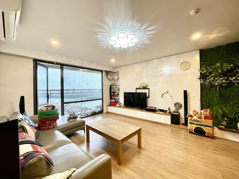 mipec-riverside-unfurnished-3-bedroom-apartment-for-rent-in-long-bien