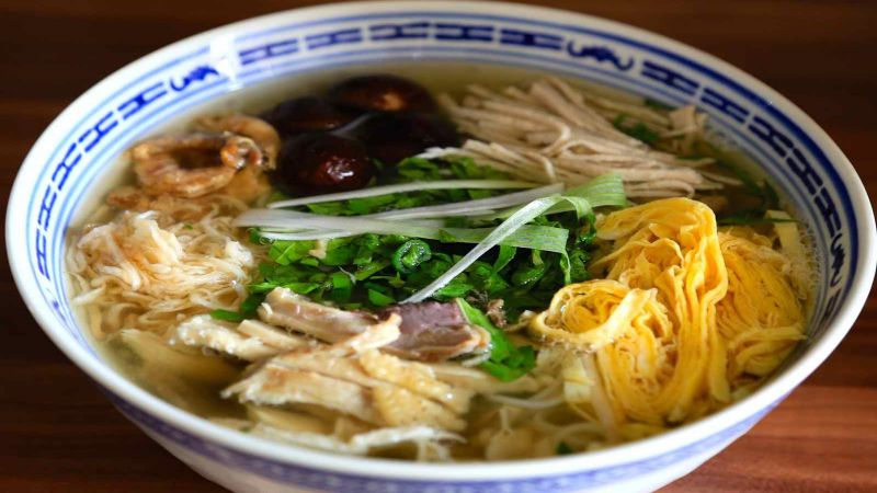 best-dishes-should-try-in-hanoi-vietnam-5