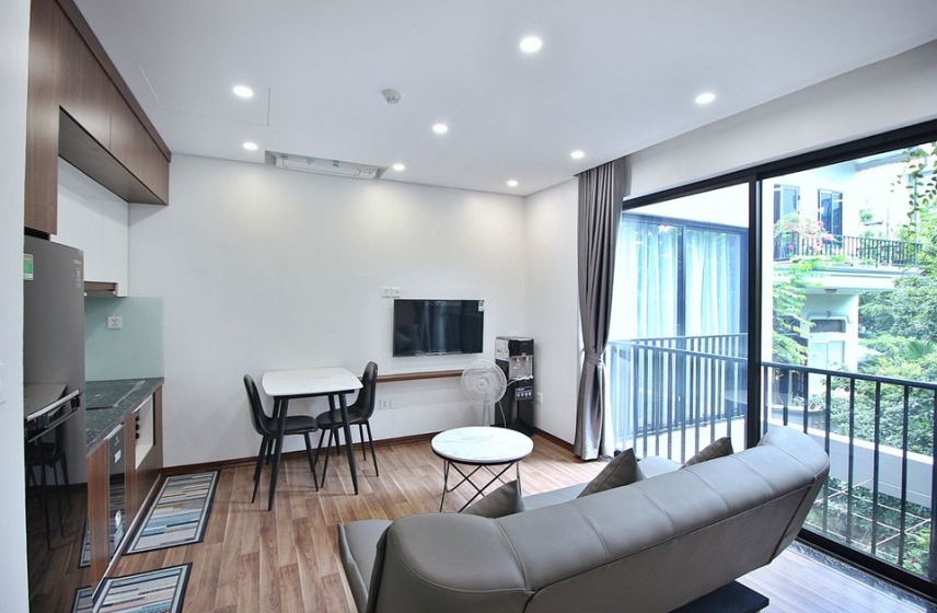 01-bedroom-apartment-in-tay-ho-for-rent-on-trinh-cong-son-str-1
