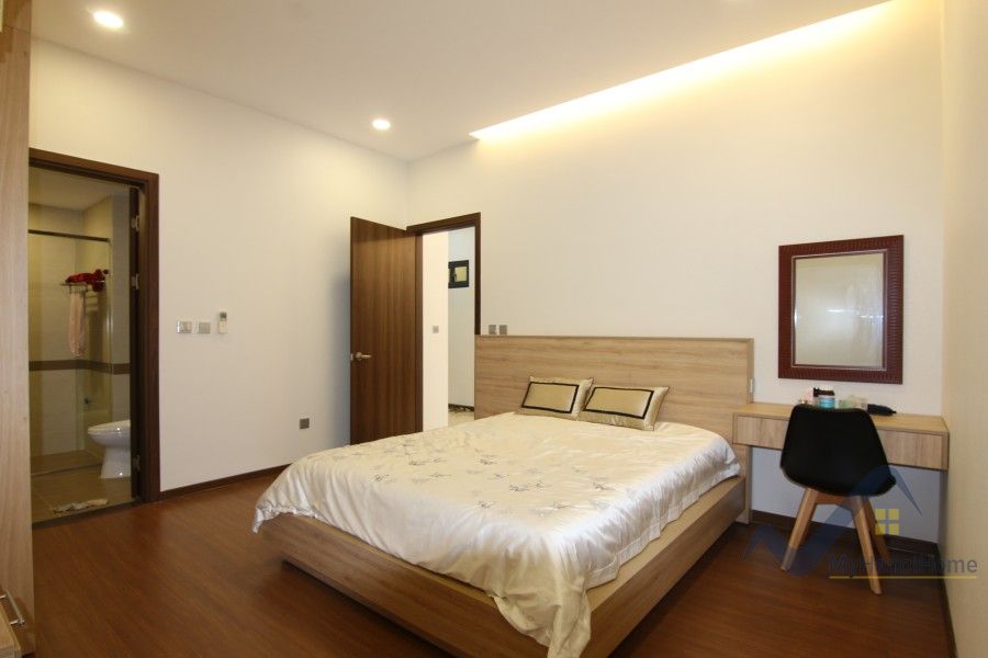 02-double-beds-01-single-bed-apartment-in-trang-an-complex-10