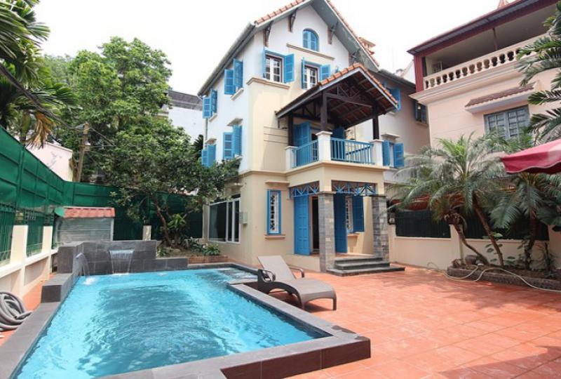 04 bedroom detached house for rent on To Ngoc Van, garden & airy