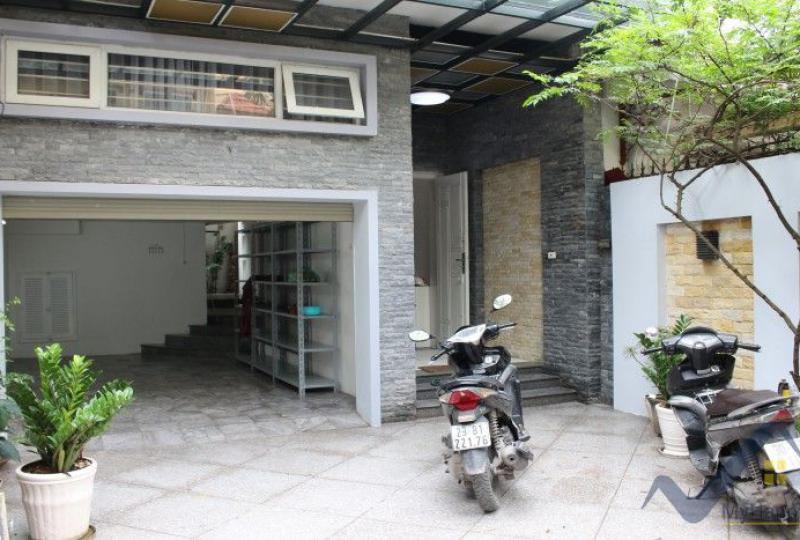 Terraced Tay Ho house for rent unfurnished 03 bedrooms
