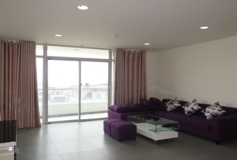 2 bedroom apartment for rent in Watermark Hanoi, swimming pool