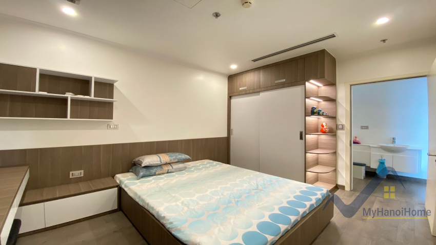 2bed-2bath-apartment-for-rent-in-symphony-long-bien-140m2-14