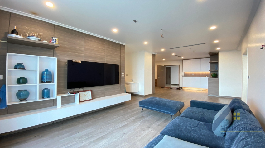 2bed-2bath-apartment-for-rent-in-symphony-long-bien-140m2-3