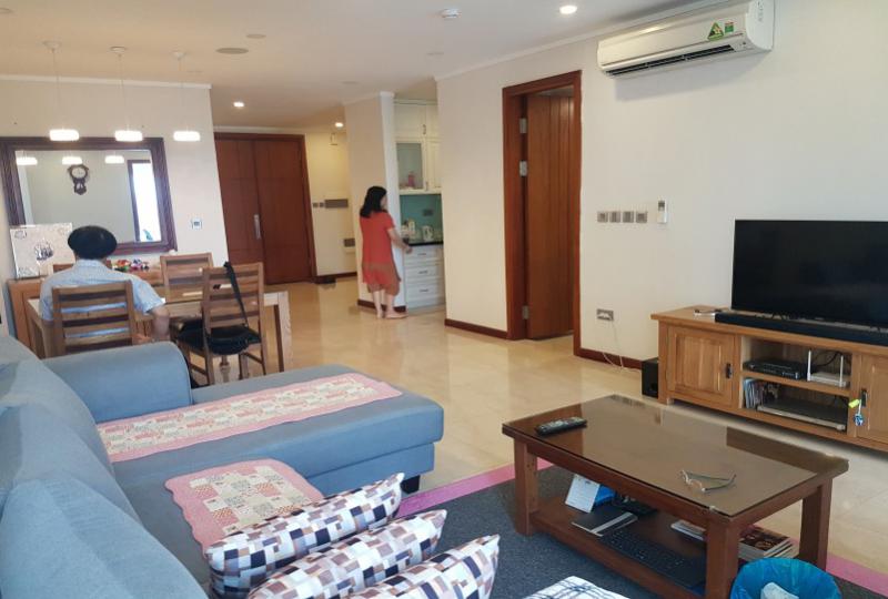 3 bedroom 2 bathroom apartment in Ciputra Hanoi furnished