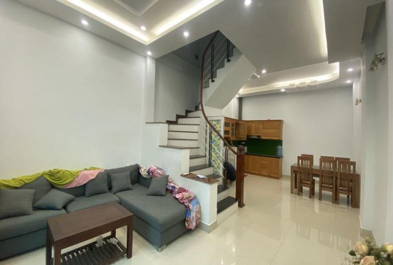 Furnished 4 bedroom house for rent on Au Co street, Tay Ho