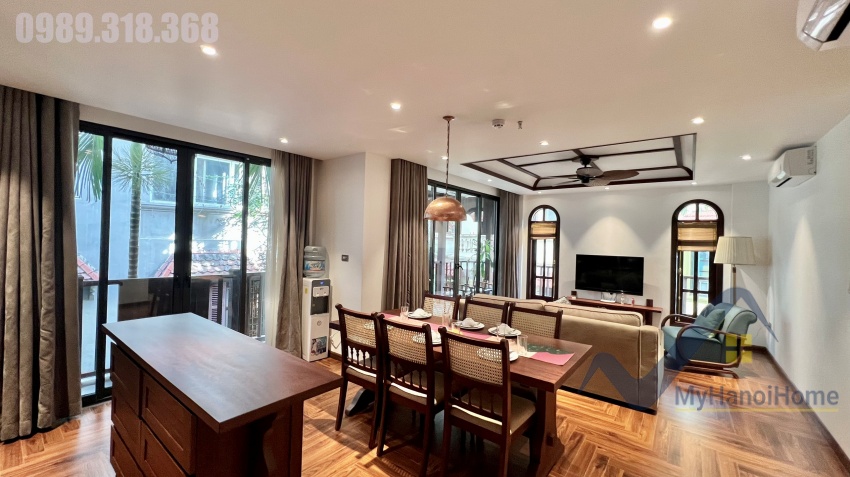 3bed-2bath-apartment-in-tay-ho-for-rent-on-to-ngoc-van-str-1