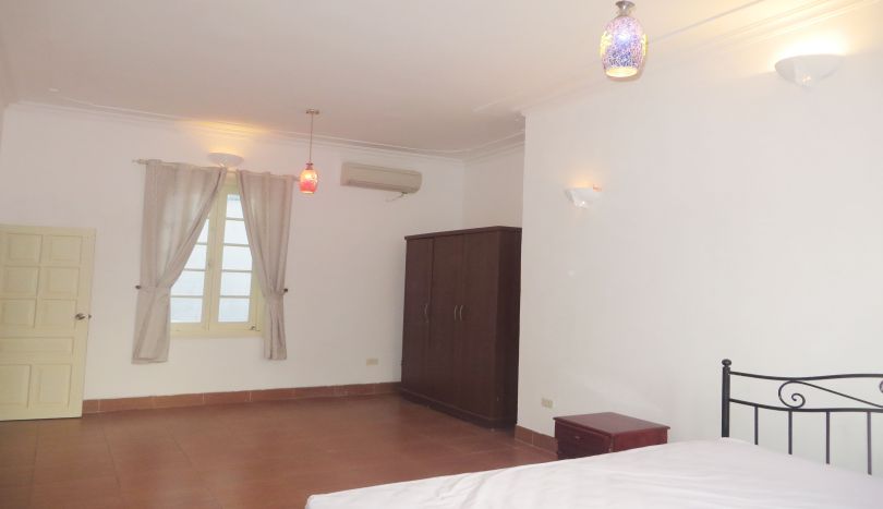 4-bedroom-house-rental-in-tay-ho-furnished-with-large-yard-14