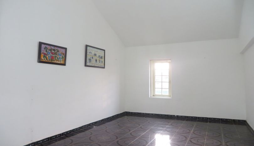 4-bedroom-house-rental-in-tay-ho-furnished-with-large-yard-19