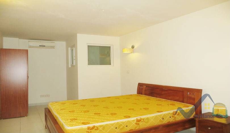 4-bedroom-split-floor-house-to-rent-in-nghi-tam-tay-ho-13