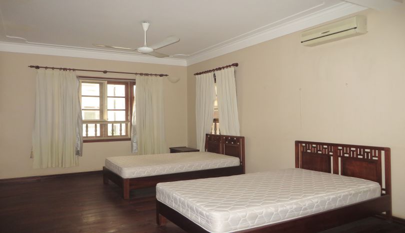 5-bedroom-semi-furnished-villa-to-let-on-to-ngoc-van-tay-ho-12