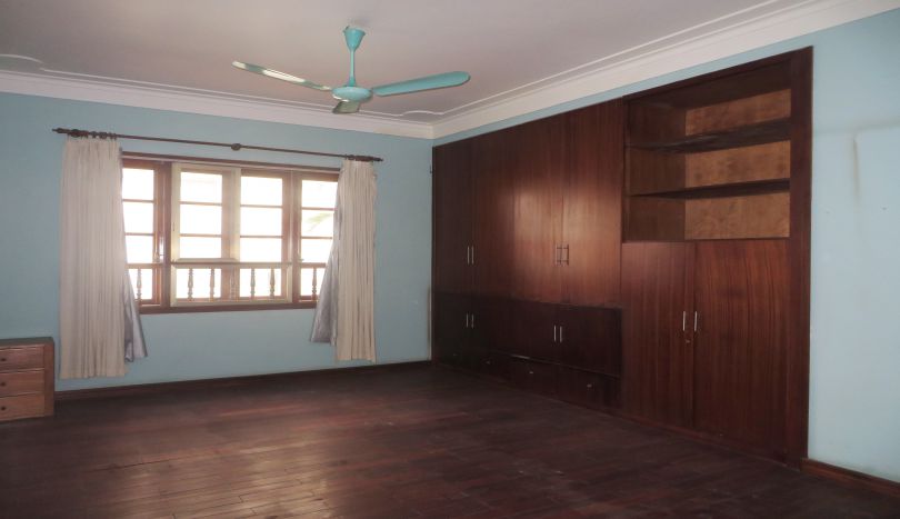 5-bedroom-semi-furnished-villa-to-let-on-to-ngoc-van-tay-ho-17