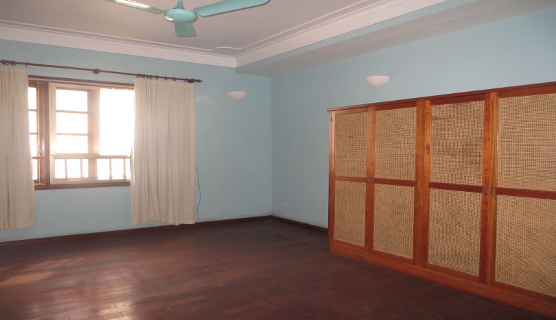 5-bedroom-semi-furnished-villa-to-let-on-to-ngoc-van-tay-ho-20