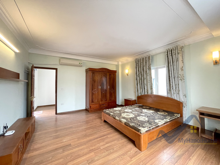 5-bedroom-villa-for-rent-in-vinhomes-riverside-corner-location-40