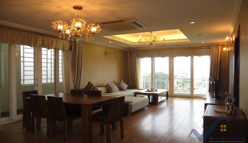 apartment-for-rent-in-xuan-dieu-tay-ho-area-huge-terrace-16