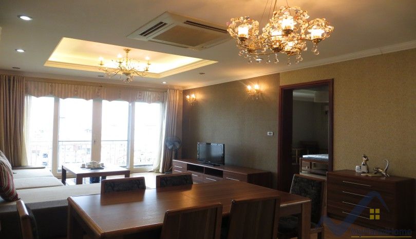 apartment-for-rent-in-xuan-dieu-tay-ho-area-huge-terrace-17