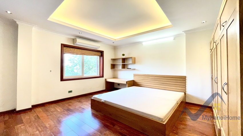 beautiful-villa-to-rent-in-vinhomes-riverside-furnished-4-bedrooms-30