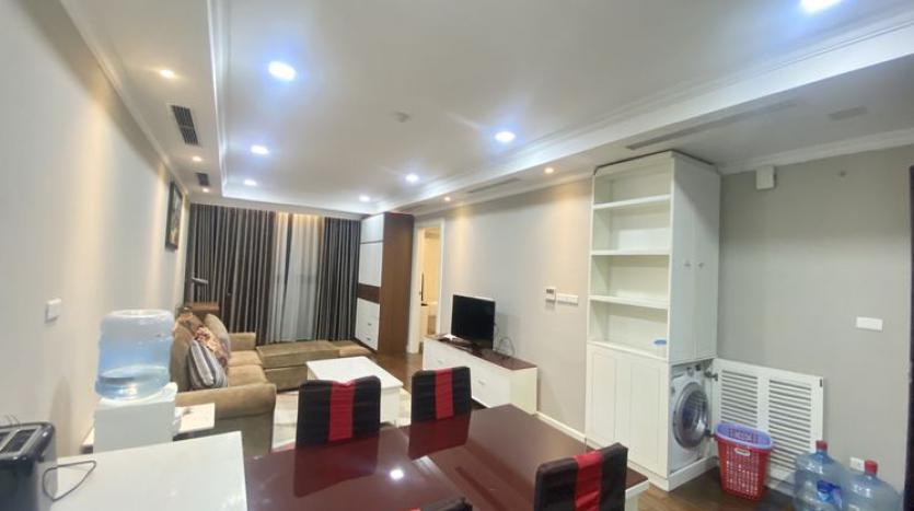 charming-01-bedroom-apartment-in-hoan-kiem-for-rent-with-bathtub-5