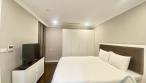charming-01-bedroom-apartment-in-hoan-kiem-for-rent-with-bathtub-9