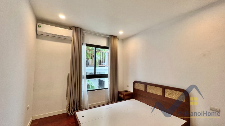exclusive-3-bedroom-apartment-for-rent-in-dang-thai-mai-tay-ho-10
