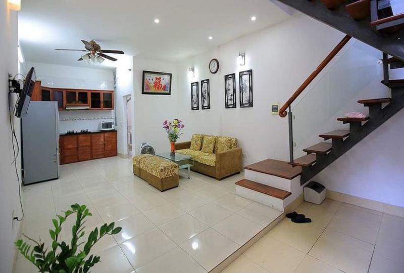 Family 2 bedroom house on Dang Thai Mai for rent, furnished