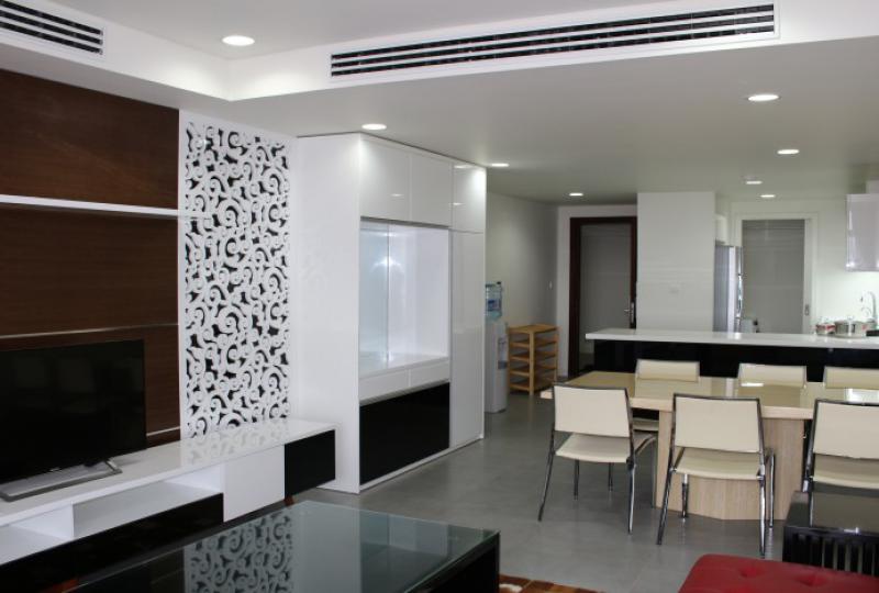 For rent apartment Watermark Hanoi offering 2beds, 2 baths