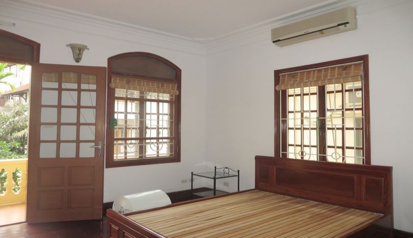 french-style-04-bedroom-house-for-rent-in-tay-ho-area-fully-furnished-8