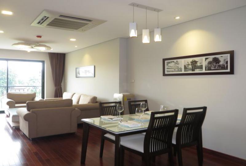 Full services of 2 bedroom apartment to let in Tay Ho, westlake