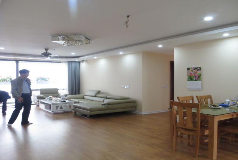 Fully furnished 3 bedroom apartment for rent in Mipec Riverside