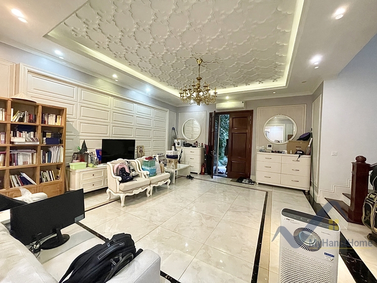fully-furnished-3-bedroom-vinhomes-riverside-rental-includes-services-20