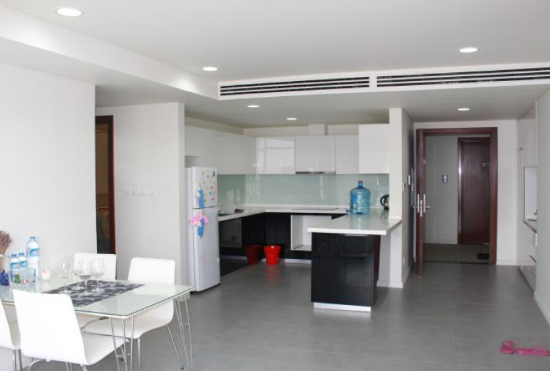 Furnished 2 bed apartment in Watermark Tower Hanoi rent