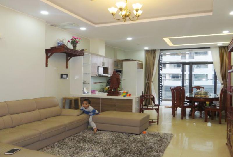 Furnished 2 bedroom apartment for rent in Trang An Complex CT2B