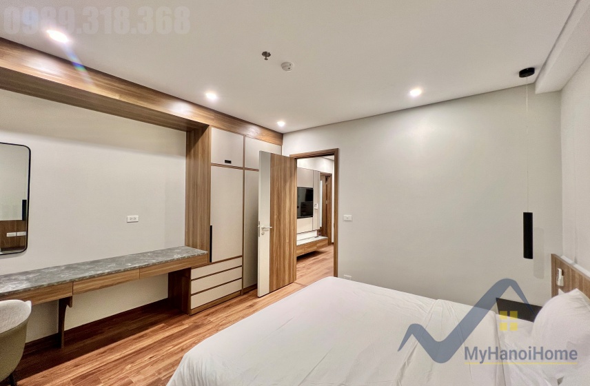 furnished-2-bedroom-apartment-in-long-bien-rental-rooftop-pool-10
