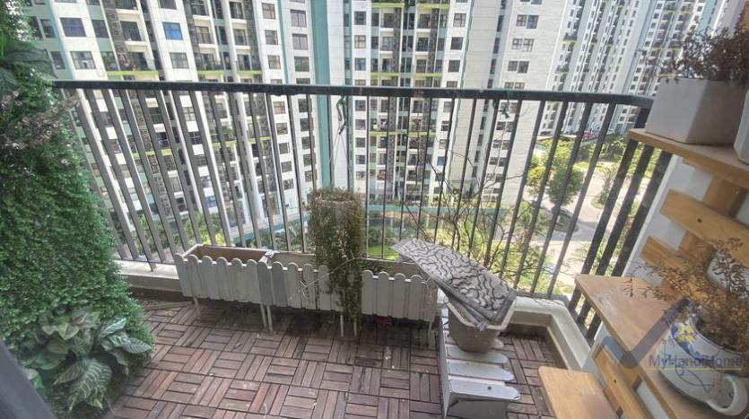 furnished-2bed-1wc-apartment-in-ecopark-hanoi-for-rent-8
