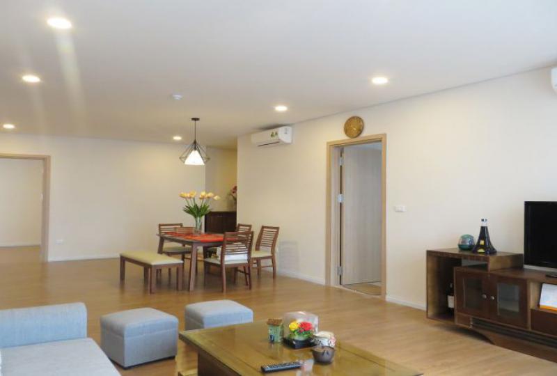 Furnished 3 bedroom apartment to rent in Mipec Riverside high floor