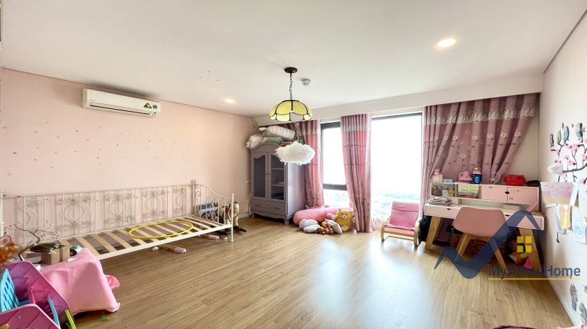 furnished-3-bedroom-apartment-to-rent-in-mipec-riverside-long-bien-10