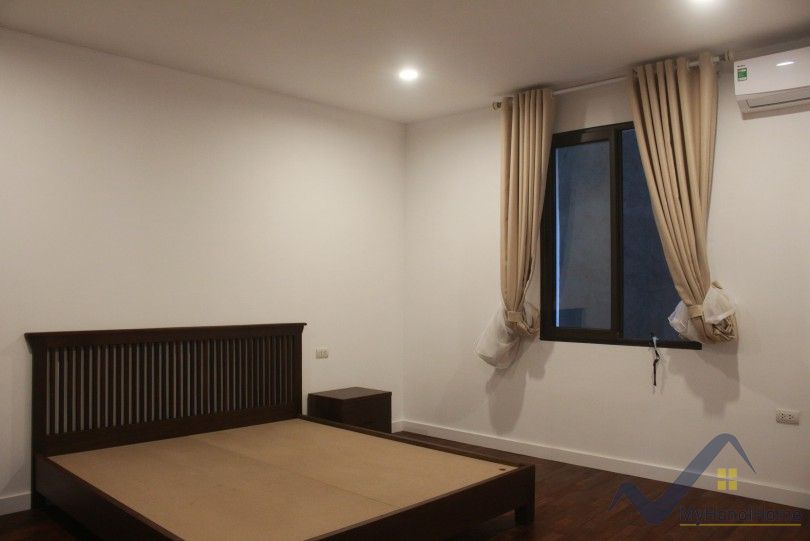 furnished-3-bedrooms-tay-ho-apartment-for-rent-in-xom-chua-14
