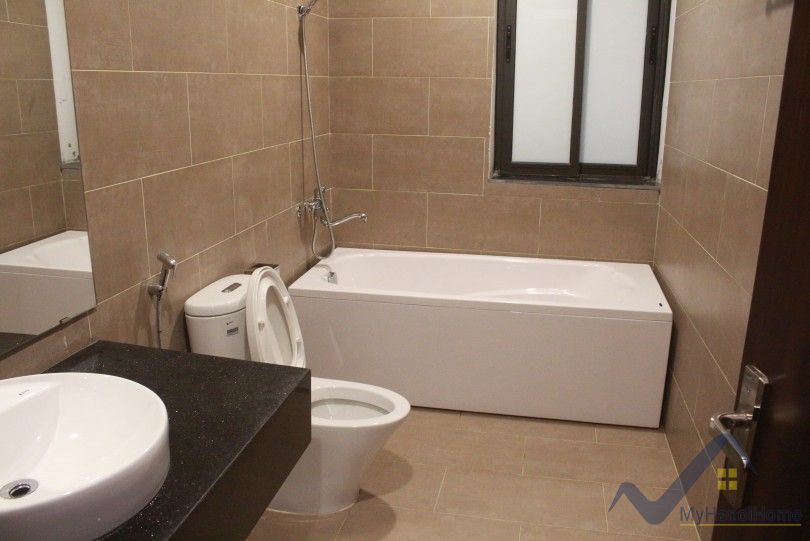 furnished-3-bedrooms-tay-ho-apartment-for-rent-in-xom-chua-19