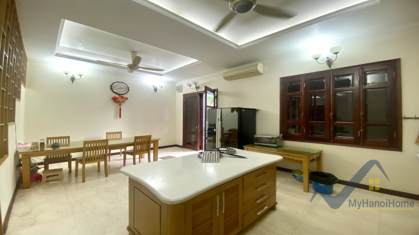 furnished-house-for-rent-in-vinhomes-riverside-in-hoa-sua-area-3