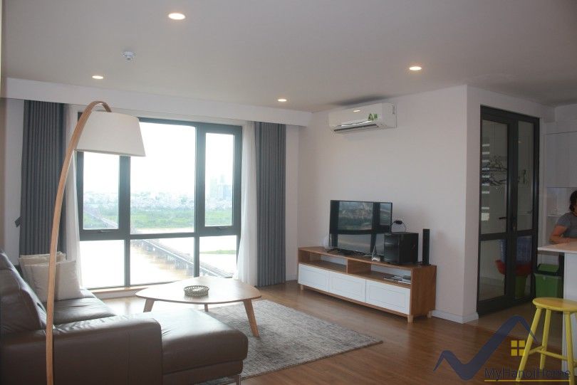 furnished-three-bedroom-apartment-in-mipec-riverside-river-view-19