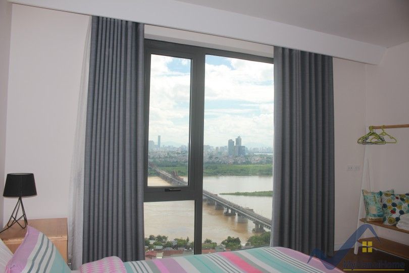 furnished-three-bedroom-apartment-in-mipec-riverside-river-view-27