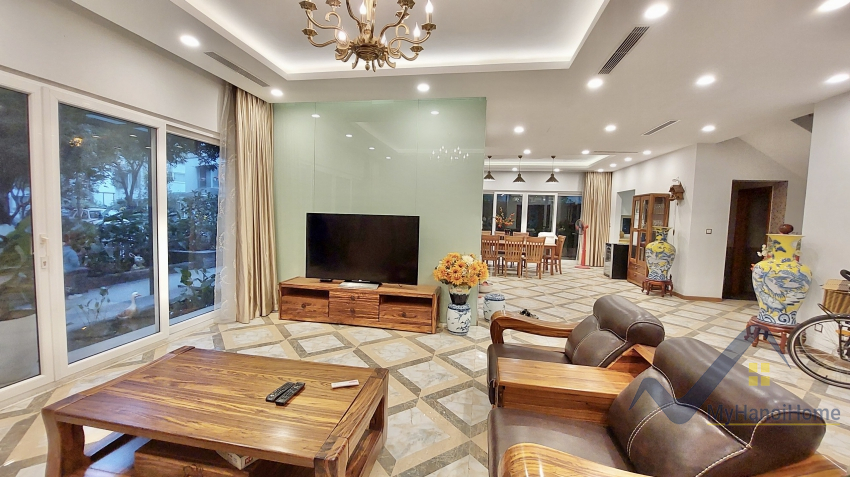 furnished-villa-to-rent-in-ecopark-van-giang-with-big-garden-2