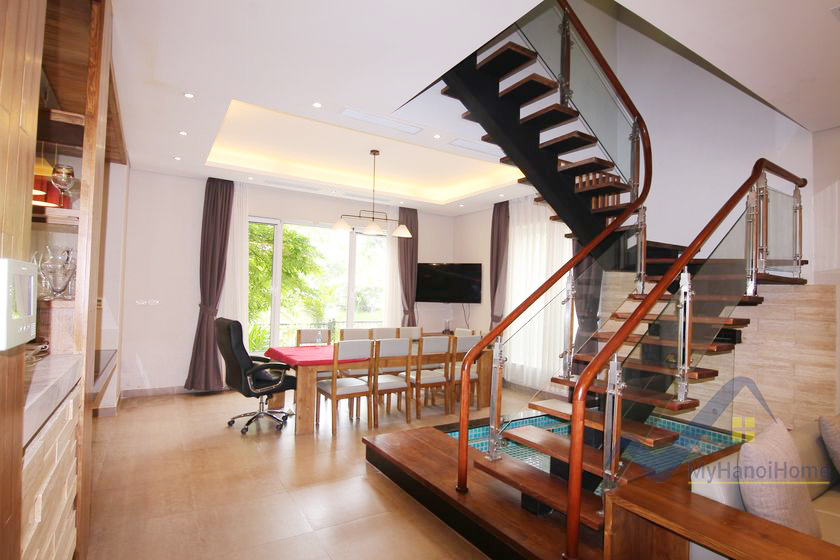 high-quality-furnished-detached-vinhomes-riverside-villa-rental-23