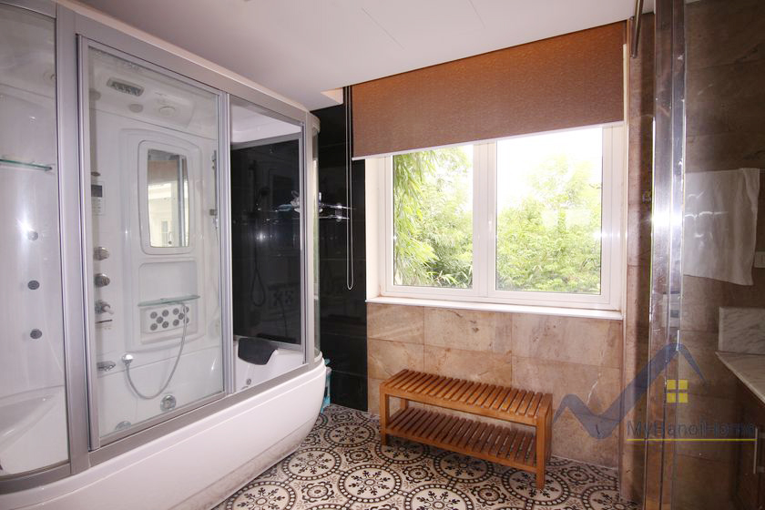 high-quality-furnished-detached-vinhomes-riverside-villa-rental-33