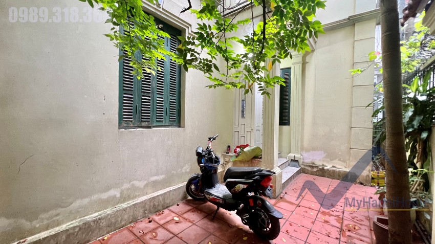 house-for-rent-tay-ho-with-frontyard-and-motobike-access-1