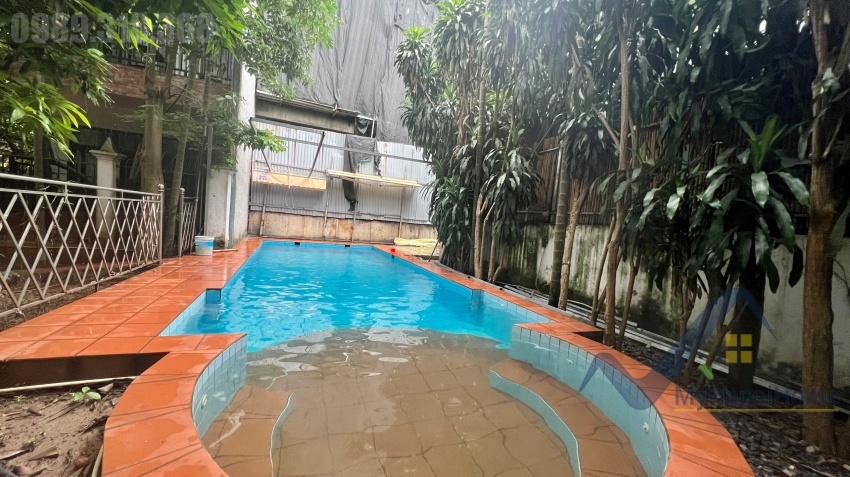 house-in-tay-ho-for-rent-with-swimming-pool-and-big-garden-4