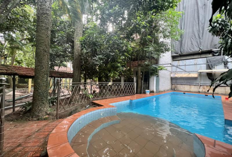 House in Tay Ho for rent with swimming pool and big garden