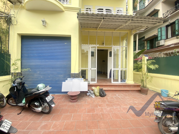 house-to-rent-in-tay-ho-nghi-tam-village-3-bedrooms-11