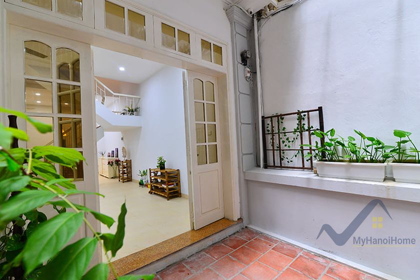 house-to-rent-on-dang-thai-mai-4-bedrooms-in-tay-ho-18